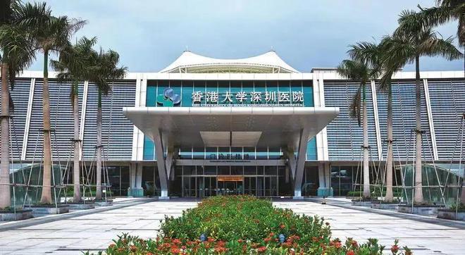 半岛APP绿景白石洲璟庭设置了健身房、会所、练瑜伽场合、书吧游乐场(图7)