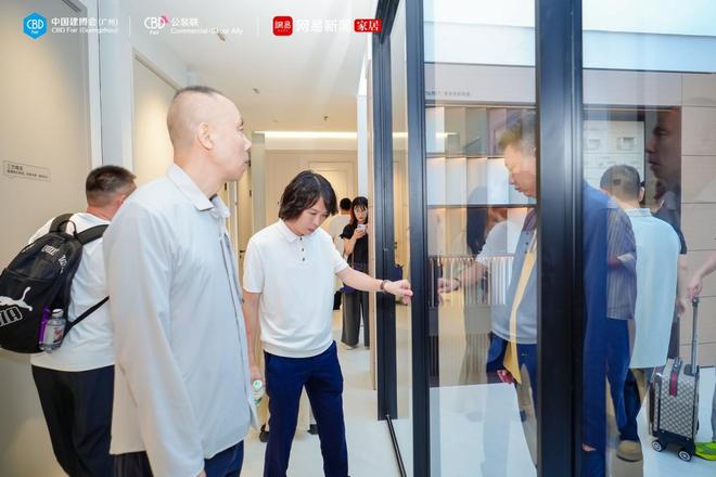 bandao半岛2025中国建博会（广州）“公装设想行”探展TATA木门：场景与(图7)
