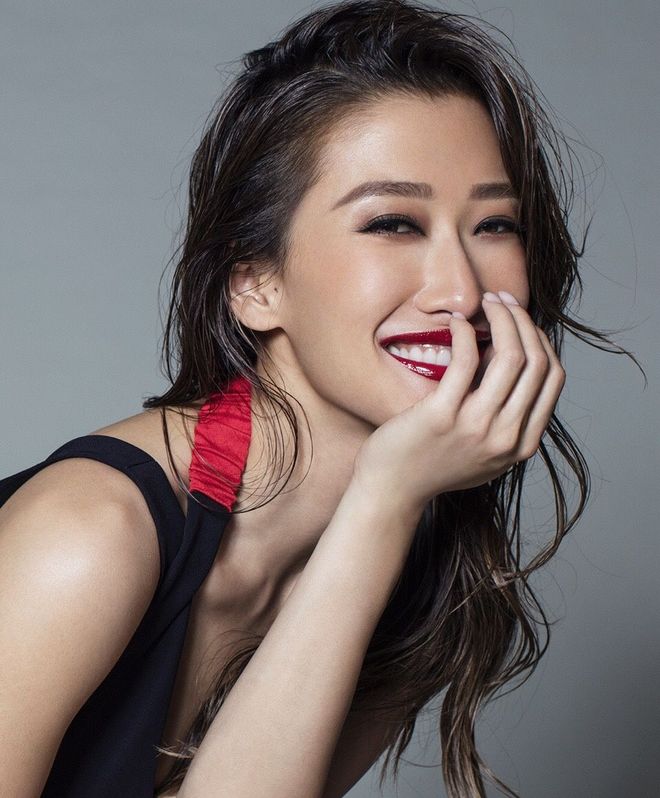 半岛官网谢婷婷42岁再孕大女儿生父成谜谢贤谢霆锋家属添新丁！(图9)